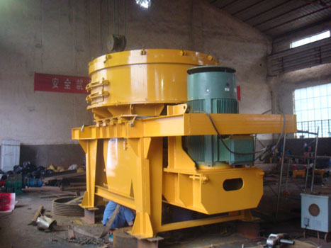 PLC製砂機具有重負荷和高速（sù）旋轉（zhuǎn）的特（tè）點