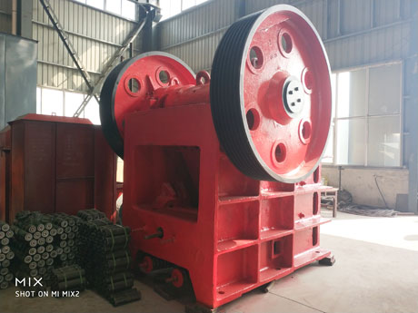 菱鎂礦粉碎機（jī）